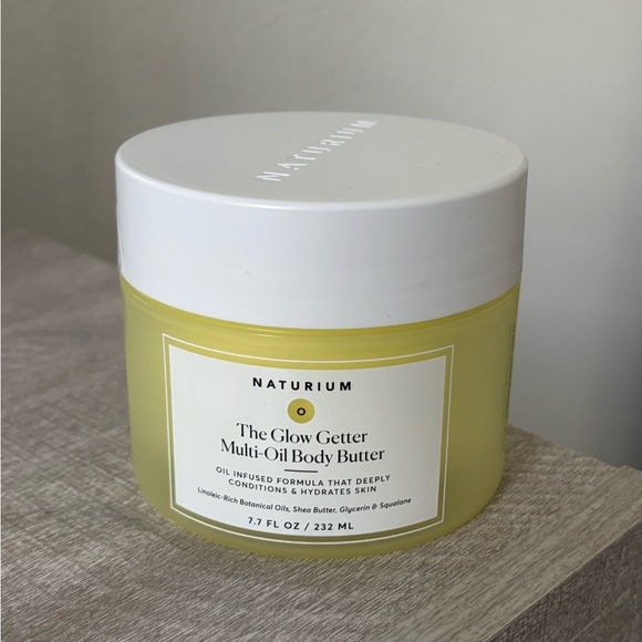 NEW! Naturium the glow getter body butter - Picture 1 of 2